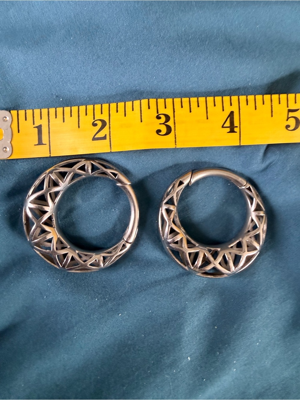 2g Silver Tone Large Hoop Earrings Geometric Cutout Gauged Earrings